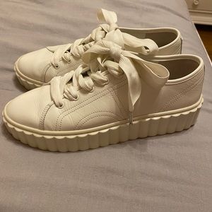 Tory Burch scalloped platform tennis shoes